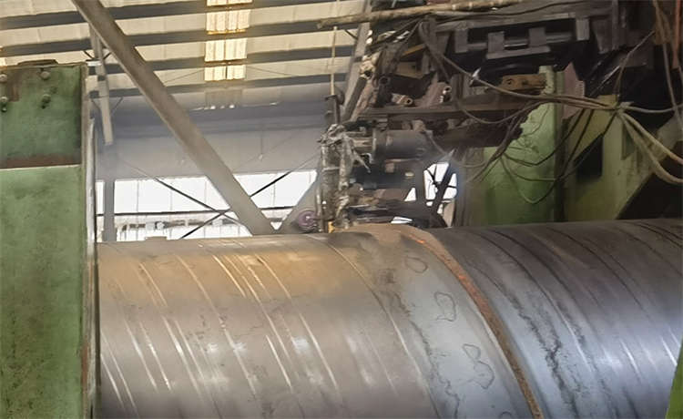 內直徑2500螺旋管，南寧DN1600mm螺旋管，dn2200mm螺旋焊管，樁基鋼護筒廠家