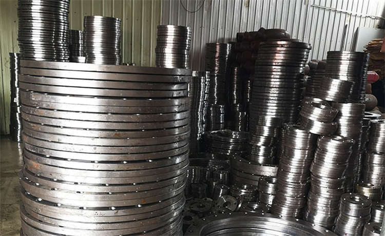 1724螺旋焊管，dn600螺旋管，鋼材場(chǎng)鋼護(hù)筒加工廠(chǎng)家，自來(lái)水防腐螺旋管廠(chǎng)家