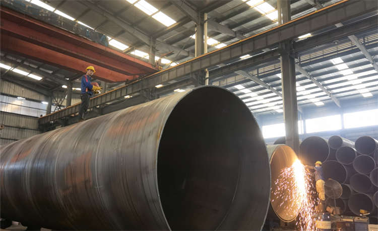 dn1500mm螺旋管，鋼材場(chǎng)1800mm螺旋焊管，排污水鋼管廠家，377螺旋鋼管多少錢(qián)一米