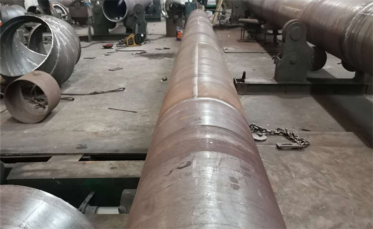 內(nèi)徑400mm螺旋焊管，欽州1620螺旋焊管，1700mm螺旋鋼管，鋼材場(chǎng)供水鋼管廠(chǎng)家