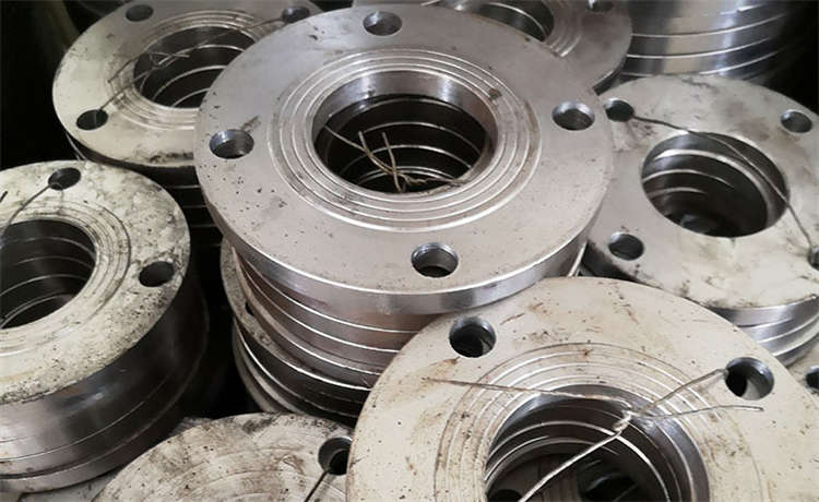 609mm鋼管樁，DN700mm螺旋鋼管，鋼材場(chǎng)鋼護(hù)筒加工，3PE防腐螺旋管廠家