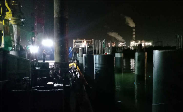 1000-20厚鋼立柱加工廠家，崇左DN400mm螺旋管，426螺旋焊管，大型螺旋鋼管廠家質(zhì)量可靠